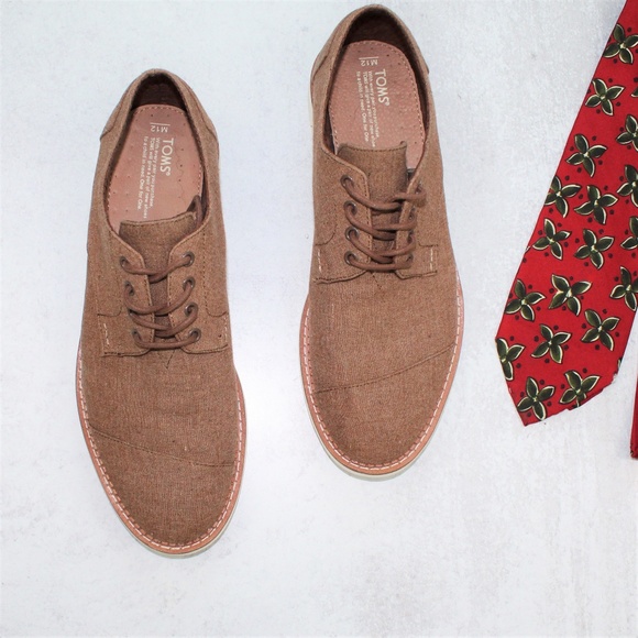 Toms Other - Toms Men’s Brown Lace Up Oxford Shoes Size 12 EUC